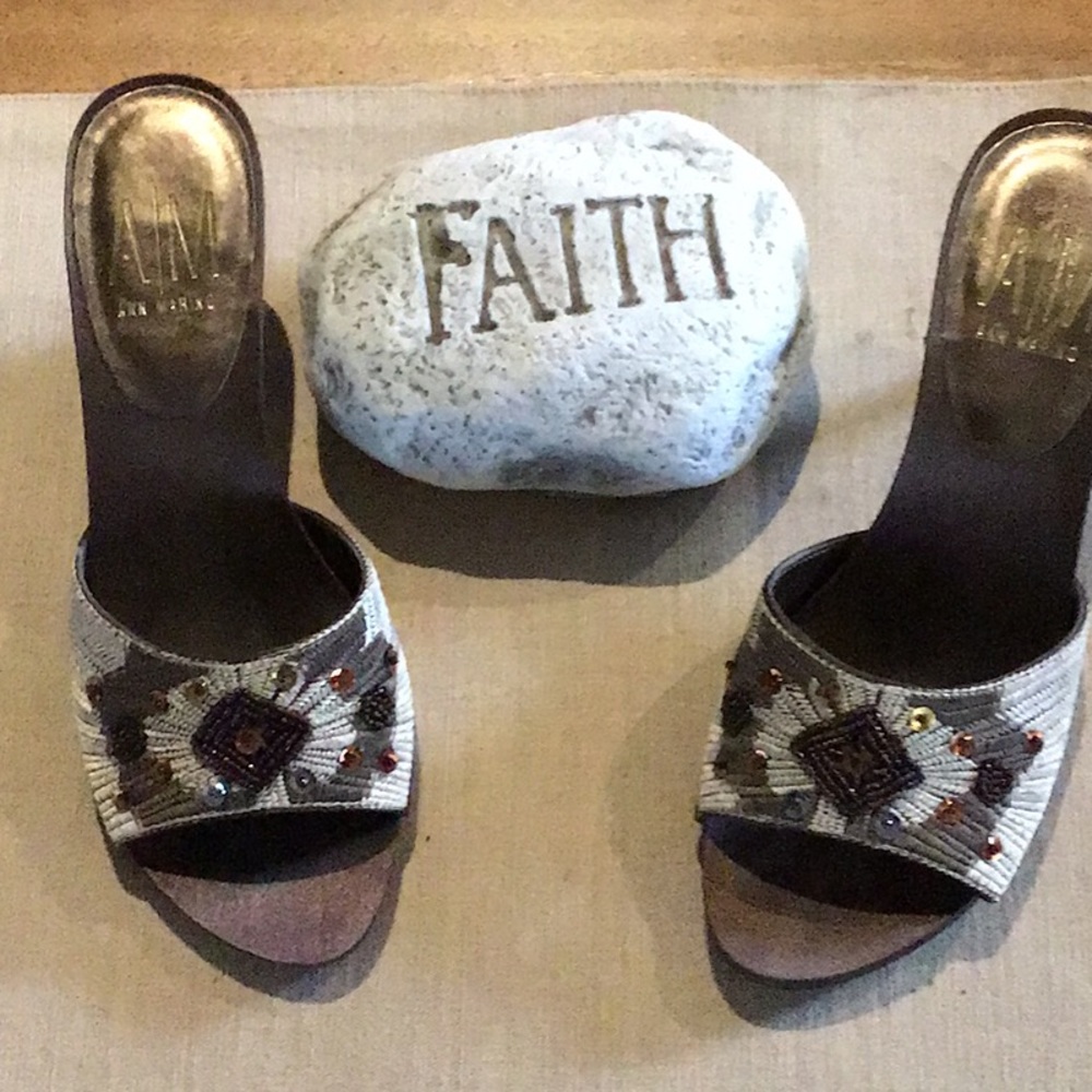 Ann Marino brown sandals